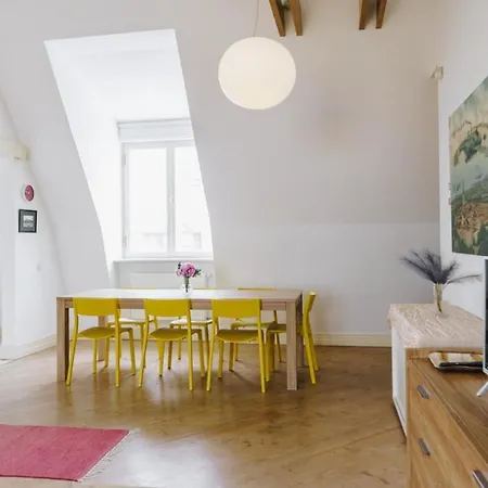 Apartment Dream - Art Gallery Family With 2 Bathrooms *