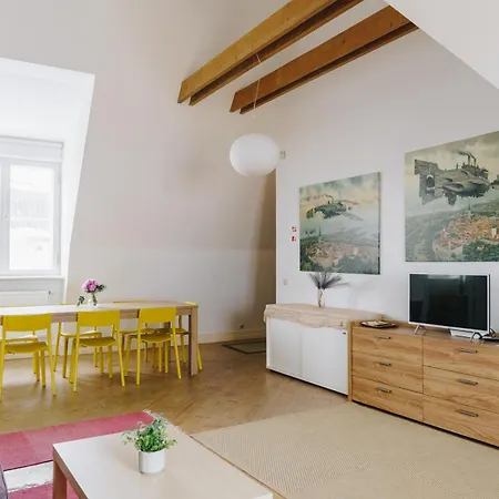 Dream - Art Gallery Family With 2 Bathrooms Apartment
