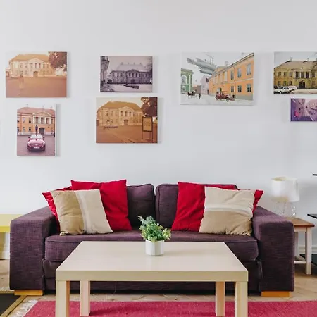 Dream - Art Gallery Family With 2 Bathrooms Apartment