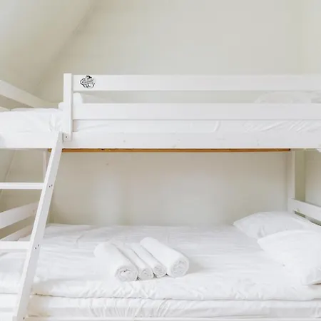 Dream - Art Gallery Family With 2 Bathrooms Apartment